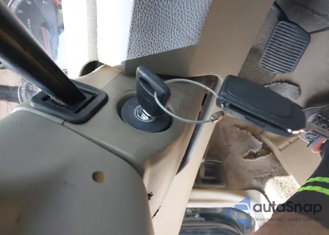 2005 Volvo V70 2.5T из США, поврежденный, VIN YV1SW592452478971